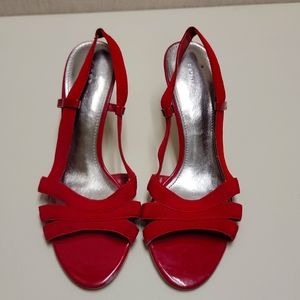 Womens Fioni Red Pump